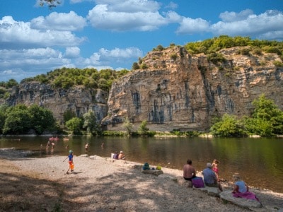 Baignade dans la Dordogne à Gluges