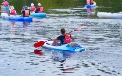 Quelle est la différence entre un canoë et un kayak ?